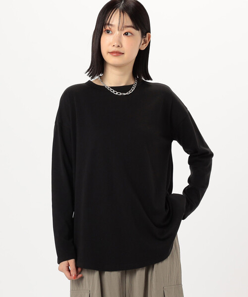 COMME CA ISM（コムサイズム）の「後ろスリット Ｔシャツ　（長袖）（Tシャツ/カットソー・レディース・ホワイト/ブラック/チャコール・LARGE/MEDIUM）」の9枚目の写真