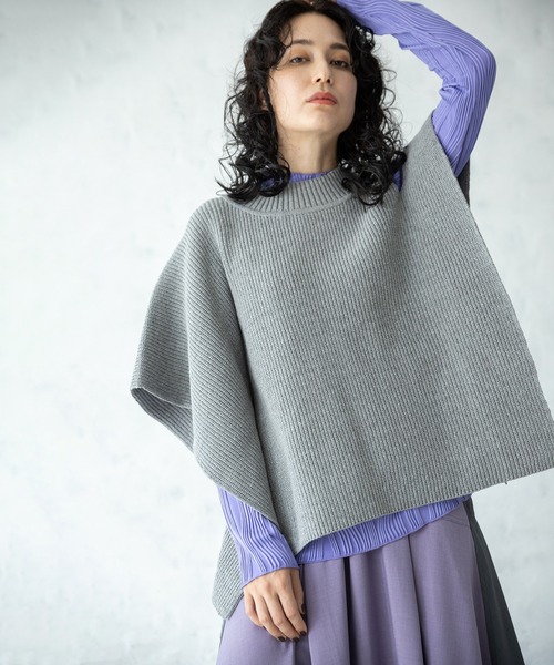 OSMOSIS(オズモーシス)の「マルチWAYポンチョ(ニット/セーター・レディース・ブラック/グレー/アイボリー・ONE SIZE)」の9枚目の写真