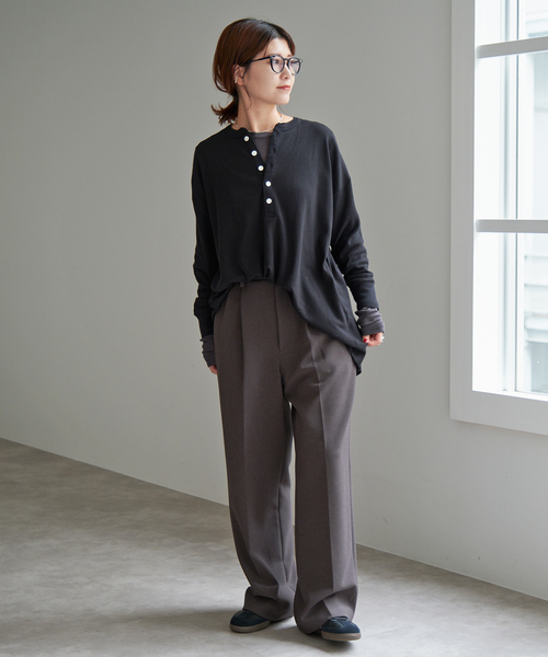 Spick & Span（スピックアンドスパン）の「《追加》HANES / ヘインズ Thermal Henly Neck HW4-A502（Tシャツ/カットソー・レディース・ブラック/アイボリー/チャコールグレー・FREE）」の15枚目の写真