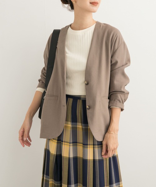 URBAN RESEARCH DOORS(アーバンリサーチドアーズ)の「ノーカラージャケット(ノーカラージャケット・レディース・ブラック/ベージュ・MEDIUM)」の2枚目の写真