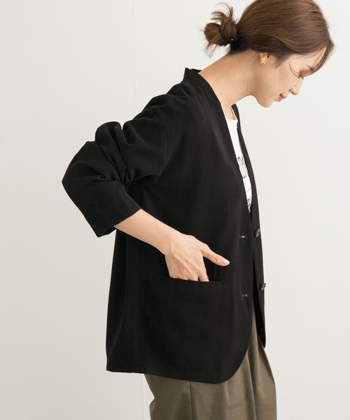 URBAN RESEARCH DOORS(アーバンリサーチドアーズ)の「ノーカラージャケット(ノーカラージャケット・レディース・ブラック/ベージュ・MEDIUM)」の5枚目の写真