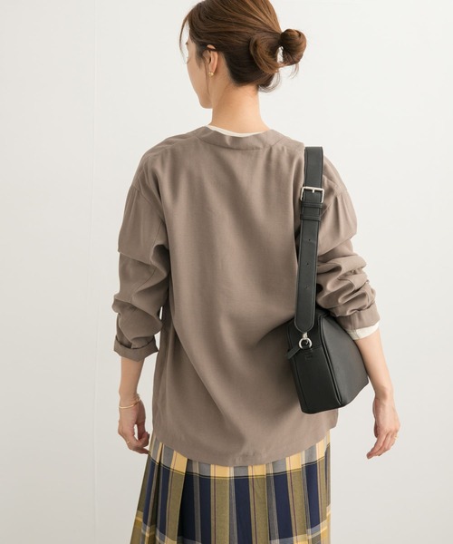 URBAN RESEARCH DOORS(アーバンリサーチドアーズ)の「ノーカラージャケット(ノーカラージャケット・レディース・ブラック/ベージュ・MEDIUM)」の16枚目の写真