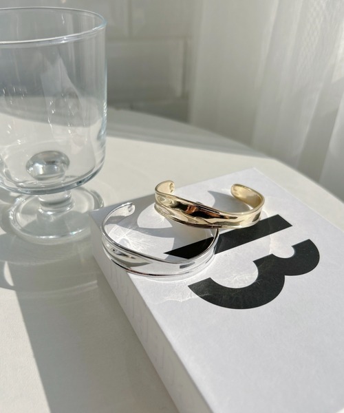 ciite'（シーテ）の「ニュアンスカーブバングル（バングル/リストバンド・レディース・ゴールド/シルバー・FREE）」の20枚目の写真