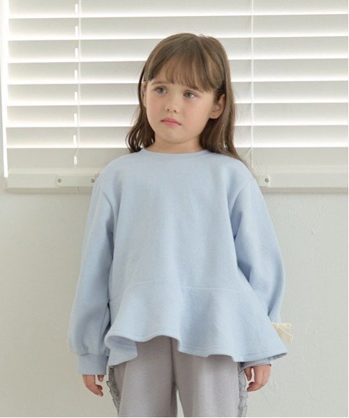 Lycee mine（リセマイン）の「【毛玉バイバイ裏起毛裏毛】アソートリボン付きガーリートップス（スウェット・キッズ・ブルーグレー/ブラック/シルバーグレー/レッド/ダークブラウン/ライトグリーン・100cm/110cm/120cm/130cm/140cm/150cm）」の3枚目の写真