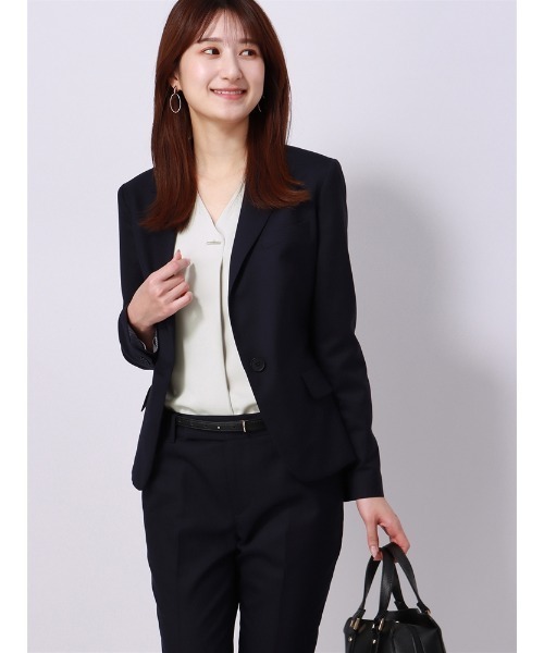 SUIT SQUARE（スーツスクエア）の「Vネックメタルパーツブラウス 7分袖 ウォッシャブル ソフトラチネ destyle（シャツ/ブラウス・レディース・ライトグレー/ホワイト/ベージュ・38(9号)）」の20枚目の写真