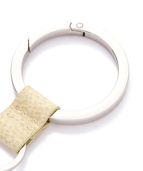 ITTI（イッチ）の「ITTI/イッチ/CRISTY RING RING / SHIRO/ITTI-GOODS-003-SHR-Oatmeal（キーホルダー・メンズ・ホワイト系2・F）」の4枚目の写真