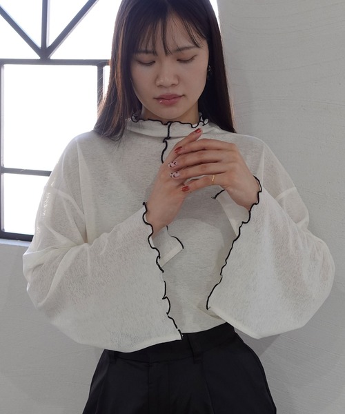 CORNERS（コーナーズ）の「ボトルネックシアーフレアスリーブトップス（Tシャツ/カットソー・レディース・アイボリー/ブラック/グレー/ライム・M）」の9枚目の写真