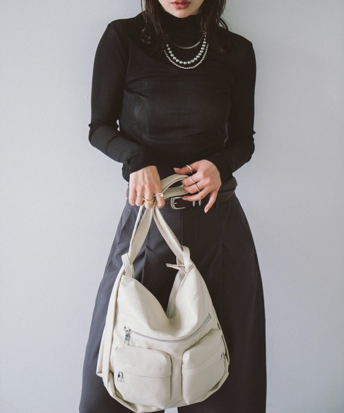 HANNE（アン）の「レザーライク2wayショルダーバッグ（ショルダーバッグ・レディース・ブラック/アイボリー・FREE）」の10枚目の写真