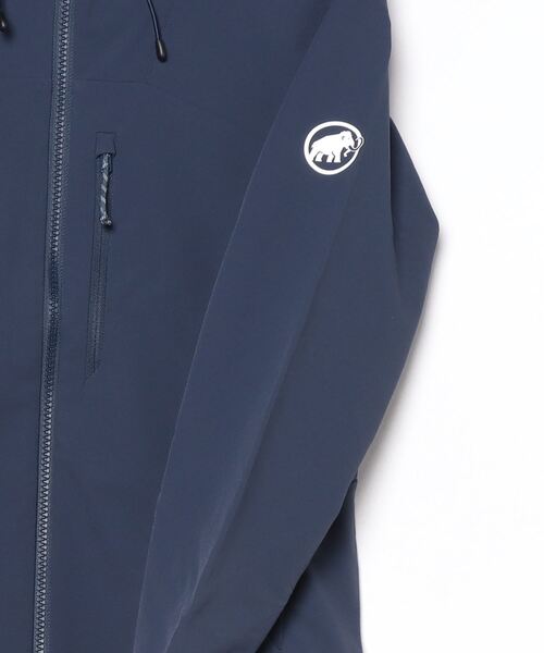 Mammut（マムート）の「トレッカーズ ソフトシェル フーデッド ジャケット アジアンフィット ウィメン / Trekkers SO Hooded Jacket AF Women（マウンテンパーカー・レディース・ブラック/ネイビー・SMALL/MEDIUM/LARGE）」の5枚目の写真