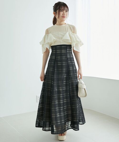 MAJESTIC LEGON(マジェスティックレゴン)の「ウエストきゅっとフリルフレアワンピ(ワンピース・レディース・ブラック系その他2/グレー系その他/ブラック/ブラック系その他/ベージュ系その他2・X-SMALL/SMALL/MEDIUM/LARGE)」の13枚目の写真