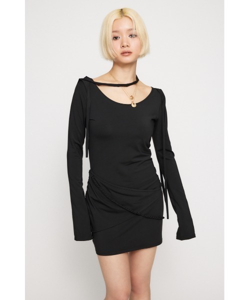 LAGUA GEM（ラグアジェム）の「DROP POINT CUT ミニワンピース（ワンピース・レディース・レッド/ブラック/杢グレー・SMALL/MEDIUM）」の8枚目の写真