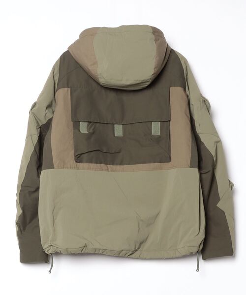 WHITE MOUNTAINEERING(ホワイトマウンテニアリング)の「【WhiteMoutaineering】ホワイトマウンテイニアリング WM × NEXUSVII ASYMETRY JACKET(その他アウター・メンズ・カーキ・2/1/4)」の2枚目の写真