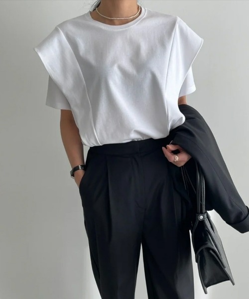 SEU（エスイーユー）の「ラッフルショルダーＴシャツ フリル ラッフルスリーブ [二の腕カバー] ひんやり（Tシャツ/カットソー・レディース・ホワイト/ブラック・フリー）」の4枚目の写真