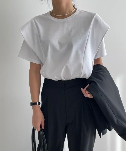 SEU（エスイーユー）の「ラッフルショルダーＴシャツ フリル ラッフルスリーブ [二の腕カバー] ひんやり（Tシャツ/カットソー・レディース・ホワイト/ブラック・フリー）」の5枚目の写真