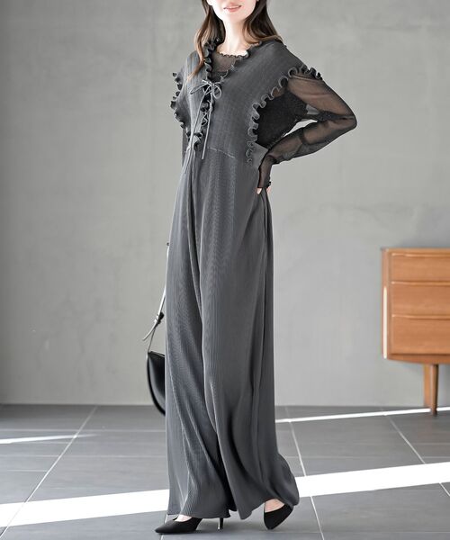 rps（アールピーエス）の「レースアッププリーツオールインワン（サロペット/オーバーオール・レディース・ブラック/チャコールグレー・フリー）」の2枚目の写真