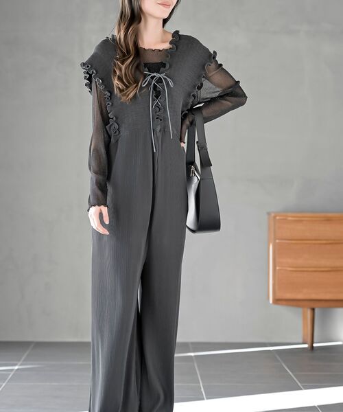 rps（アールピーエス）の「レースアッププリーツオールインワン（サロペット/オーバーオール・レディース・ブラック/チャコールグレー・フリー）」の6枚目の写真