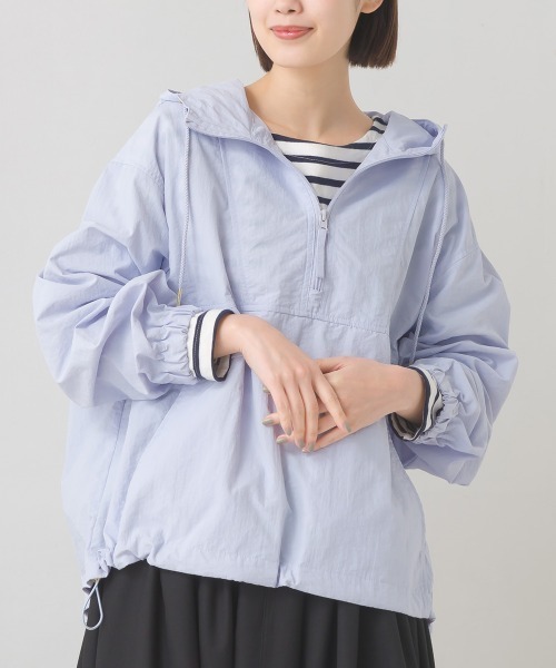 OMNES（オムネス）の「撥水加工ナイロンアノラックパーカー（ブルゾン・レディース・ライトブルー/ブラック/アイボリー/グレイッシュベージュ・FREE）」の19枚目の写真