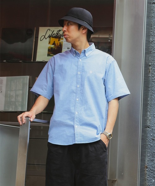 BEAMS（ビームス）の「ストレッチ エンブレム ボタンダウンシャツ（シャツ/ブラウス・メンズ・ライトグレー/ホワイト/サックスブルー・SMALL/MEDIUM/LARGE/X-LARGE/XX-LARGE）」の3枚目の写真