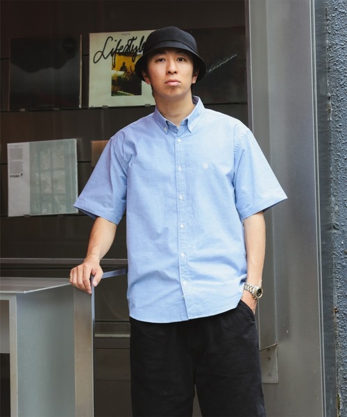 BEAMS（ビームス）の「ストレッチ エンブレム ボタンダウンシャツ（シャツ/ブラウス・メンズ・ライトグレー/ホワイト/サックスブルー・SMALL/MEDIUM/LARGE/X-LARGE/XX-LARGE）」の8枚目の写真