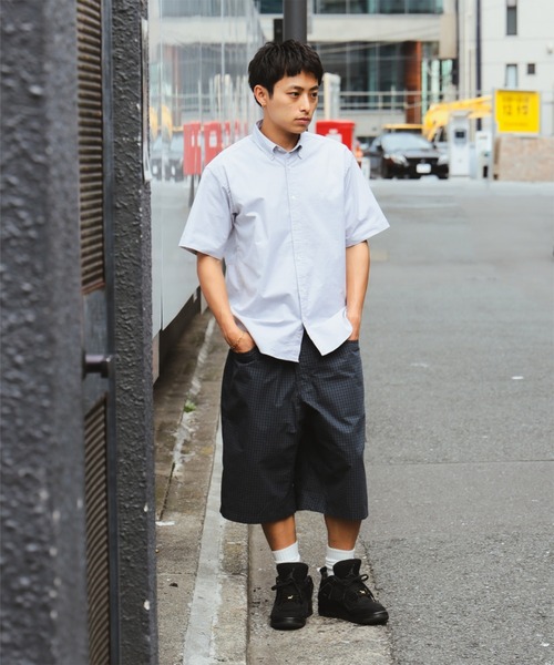 BEAMS（ビームス）の「ストレッチ エンブレム ボタンダウンシャツ（シャツ/ブラウス・メンズ・ライトグレー/ホワイト/サックスブルー・SMALL/MEDIUM/LARGE/X-LARGE/XX-LARGE）」の9枚目の写真