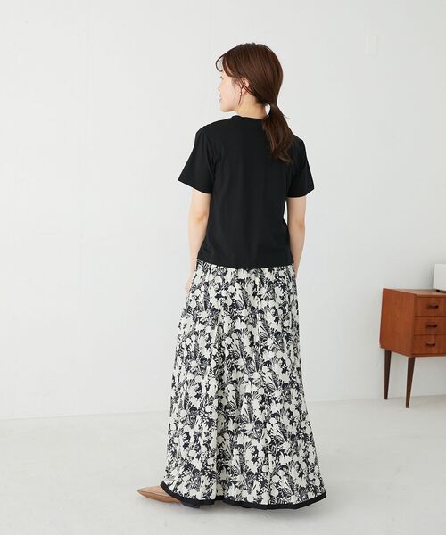 le.coeur blanc（ルクールブラン）の「フロントシャーリングTシャツ（Tシャツ/カットソー・レディース・オフホワイト/ブラック・38）」の4枚目の写真