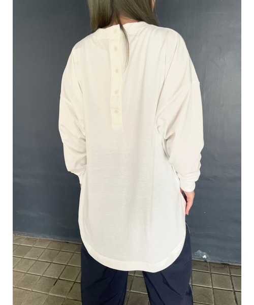 WORLD WIDE LOVE!（ワールドワイドラブ）の「ヘンリーネックラウンドTEE（Tシャツ/カットソー・レディース・イエロー/オフホワイト/ブラック・1）」の8枚目の写真