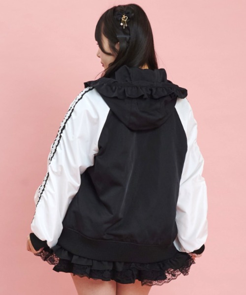 Secret Honey(シークレットハニー)の「取り外しフード付きスカジャン風ブルゾン(ブルゾン・レディース・グレー/オフホワイト・MEDIUM)」の5枚目の写真
