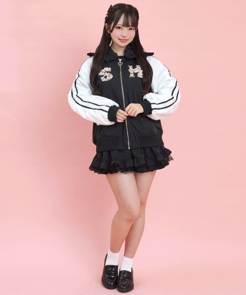 Secret Honey(シークレットハニー)の「取り外しフード付きスカジャン風ブルゾン(ブルゾン・レディース・グレー/オフホワイト・MEDIUM)」の3枚目の写真