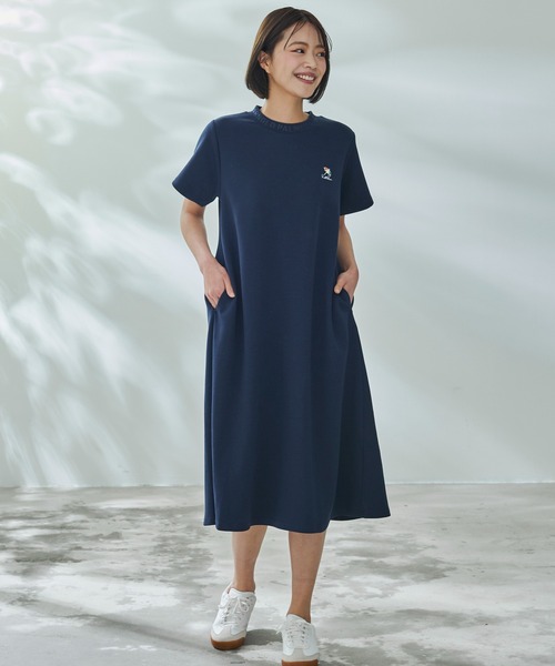 Arnold Palmer（アーノルドパーマー）の「シルキーポンチ 衿ロゴ カットワンピース（ワンピース・レディース・ベージュ/ネイビー・S/M/L）」の10枚目の写真