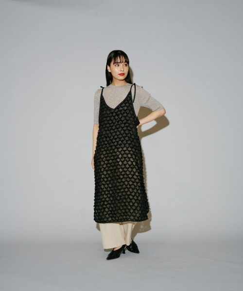 terrace(テラス)の「フリンジジャカードキャミワンピース(ワンピース・レディース・オフホワイト/ピンクベージュ/ブラック・MEDIUM)」の21枚目の写真