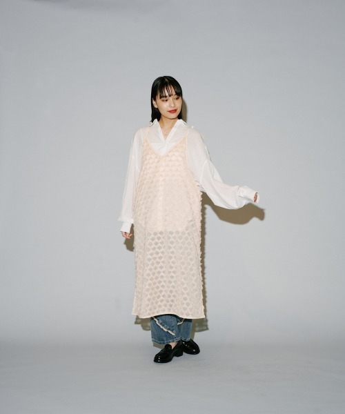 terrace(テラス)の「フリンジジャカードキャミワンピース(ワンピース・レディース・オフホワイト/ピンクベージュ/ブラック・MEDIUM)」の13枚目の写真