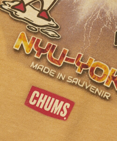 CHUMS（チャムス）の「CHUMS×SAUVENIR/チャムス×サウベニア 別注 ALL NIGHT SAUNA TOUR Tee/オールナイトサウナ/整う/サウナ（Tシャツ/カットソー・メンズ・ブラック/イエロー系その他/ホワイト/グリーン系その他・MEDIUM/LARGE/X-LARGE）」の16枚目の写真