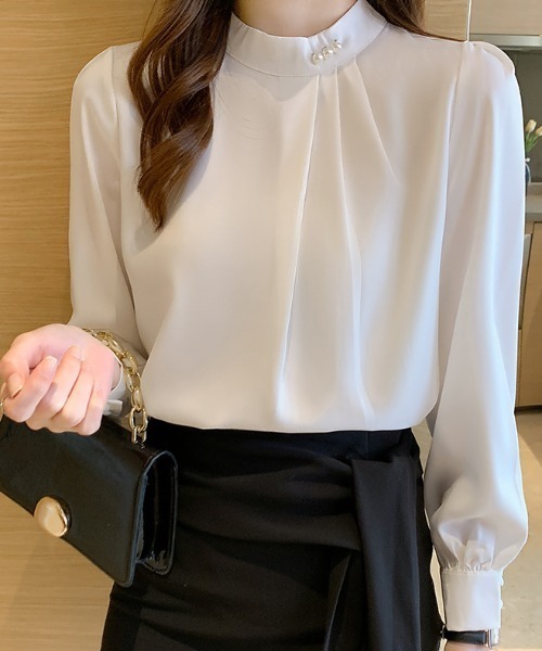 COCOMOMO（ココモモ）の「パール付きブラウス タック入り スタンドカラー 長袖 ブラウス パール オケージョン フォーマル セレモニー きれいめ 春服 秋服（シャツ/ブラウス・レディース・ブラック/レッド/ホワイト/ブルー・L/M/S）」の7枚目の写真