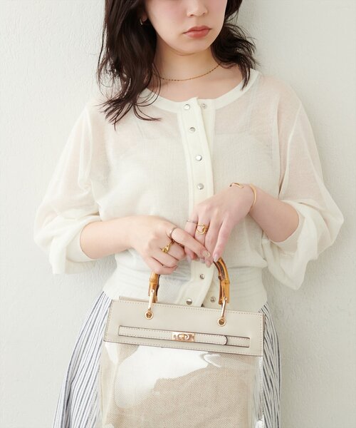 natural couture（ナチュラルクチュール）の「ドット釦シアーカーデ（カーディガン/ボレロ・レディース・ラベンダー/ミント/オフホワイト/グレイッシュベージュ/サックスブルー/ブラック・FREE）」の9枚目の写真