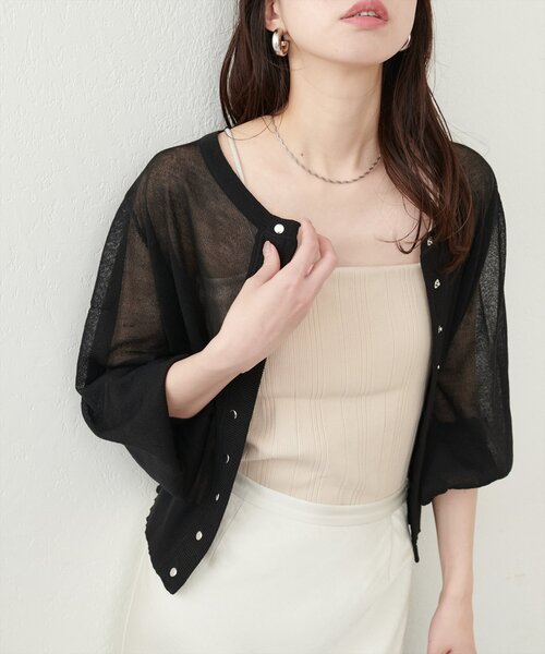 natural couture（ナチュラルクチュール）の「ドット釦シアーカーデ（カーディガン/ボレロ・レディース・ラベンダー/ミント/オフホワイト/グレイッシュベージュ/サックスブルー/ブラック・FREE）」の12枚目の写真