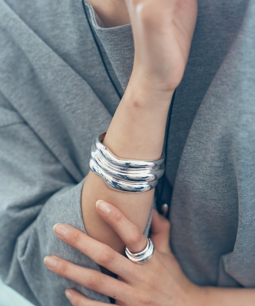 Nothing And Others(ナッシングアンドアザーズ)の「「Nothing And Others/ナッシングアンドアザーズ」New Wave Bangle(バングル/リストバンド・レディース・シルバー・FREE)」の11枚目の写真