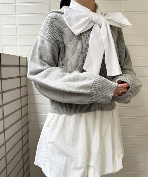 hugi(ハギ)の「RIBBON KNIT HOODIE/リボンニットフーディ(ニット/セーター・レディース・サックスブルー/オフホワイト/グレー・FREE)」の2枚目の写真