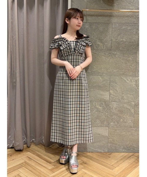 REDYAZEL(レディアゼル)の「2wayフリルショルダーチェックワンピース(ワンピース・レディース・ブラック/ベージュ/ブルー・SMALL/MEDIUM)」の17枚目の写真