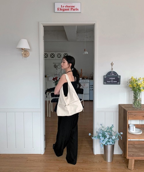 on:nue（オンニュ）の「【on:nue】マルチデイトートバッグ（トートバッグ・レディース・アイボリー/ブラウン/ブラック・ONE SIZE）」の7枚目の写真