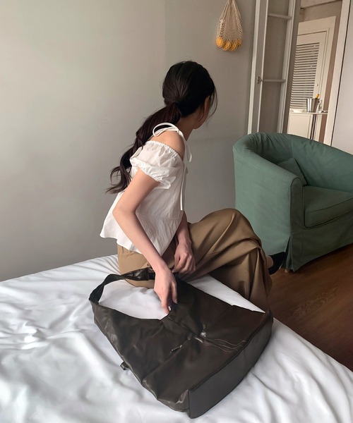 on:nue（オンニュ）の「【on:nue】マルチデイトートバッグ（トートバッグ・レディース・アイボリー/ブラウン/ブラック・ONE SIZE）」の16枚目の写真