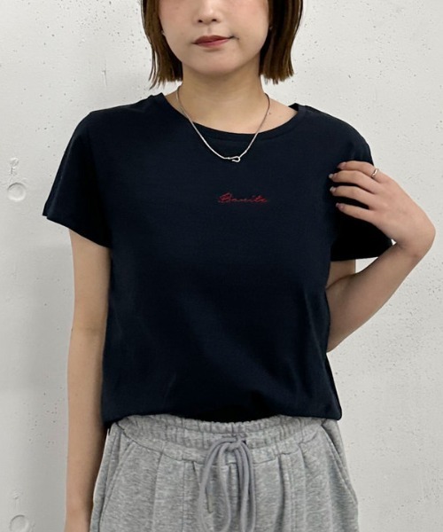 archives（アルシーヴ）の「ロゴ刺繍チビＴｅｅ（Tシャツ/カットソー・レディース・オフホワイト/チャコールグレー/ネイビー/イエロー・MEDIUM）」の3枚目の写真