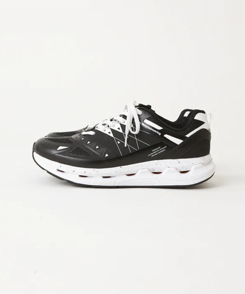 WHITE MOUNTAINEERING（ホワイトマウンテニアリング）の「【White Mountaineering / ホワイトマウンテニアリング】WM BLK × MOISTHROUGH360（スニーカー・メンズ・ブラック・27）」の2枚目の写真