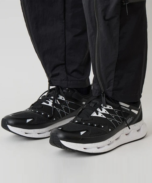 WHITE MOUNTAINEERING（ホワイトマウンテニアリング）の「【White Mountaineering / ホワイトマウンテニアリング】WM BLK × MOISTHROUGH360（スニーカー・メンズ・ブラック・27）」の6枚目の写真