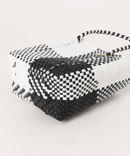 Letra(レトラ)の「【Letra】MERCADO BAG MINI STYLE BLOCKS(かごバッグ・レディース・オレンジ/ホワイト×ブラック・ONESIZE)」の13枚目の写真