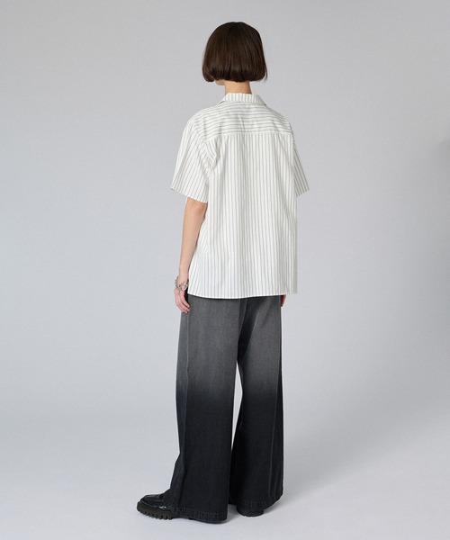ONCILY（オンシェリー）の「SILVER BUTTON REGULAR COLLAR SHIRT / シルバーボタンレギュラーカラーシャツ（シャツ/ブラウス・メンズ・オフホワイト/ブラック/ブルー/イエロー/ホワイト系その他/ブラック系その他/ブルー系その他/ホワイト/ブラック系その他2・SMALL/MEDIUM/LARGE）」の18枚目の写真