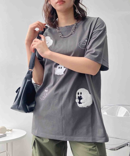 AS KNOW AS plus(アズノゥアズプラス)の「●選びアソート ちりばめアニマルTシャツ (サメ・ネコ・おばけ)(Tシャツ/カットソー・レディース・オートミール/チャコールグレー/オフホワイト/グレー系/アイボリー系/ホワイト系/ダークグリーン系・FREE)」の12枚目の写真