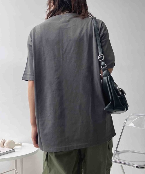 AS KNOW AS plus(アズノゥアズプラス)の「●選びアソート ちりばめアニマルTシャツ (サメ・ネコ・おばけ)(Tシャツ/カットソー・レディース・オートミール/チャコールグレー/オフホワイト/グレー系/アイボリー系/ホワイト系/ダークグリーン系・FREE)」の13枚目の写真