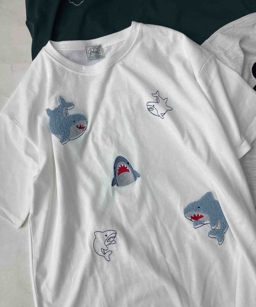 AS KNOW AS plus(アズノゥアズプラス)の「●選びアソート ちりばめアニマルTシャツ (サメ・ネコ・おばけ)(Tシャツ/カットソー・レディース・オートミール/チャコールグレー/オフホワイト/グレー系/アイボリー系/ホワイト系/ダークグリーン系・FREE)」の17枚目の写真