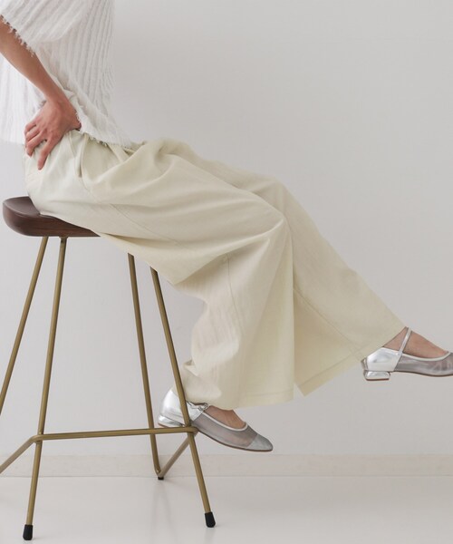 OPAQUE.CLIP（オペークドットクリップ）の「ナイロン混イージーワイドパンツ【洗濯機洗い可】（その他パンツ・レディース・ブラック/ナチュラル・40/38/42）」の7枚目の写真