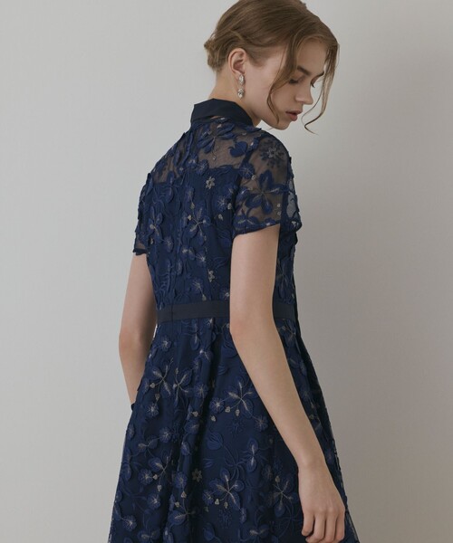 GRACE CONTINENTAL（グレースコンチネンタル）の「フラワ－フレアドレス（ドレス・レディース・ネイビー/ブラック/ピンク・38/36）」の16枚目の写真